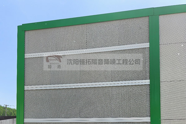 从噪音污染到宁静生活：探讨装配式声屏障在城市规划中的重要性
