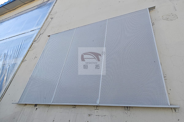 城市住宅与公共建筑中空气能设备降噪实践：兼顾节能性能与舒适生活环境